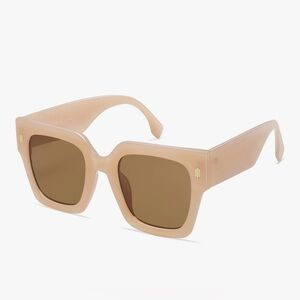 Rich B*tch Sunglasses in Nude